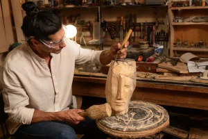 Escultura en Madera- El Arte de Transformar el Material